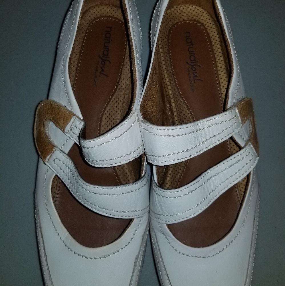 Natural Soul Leather Loafers